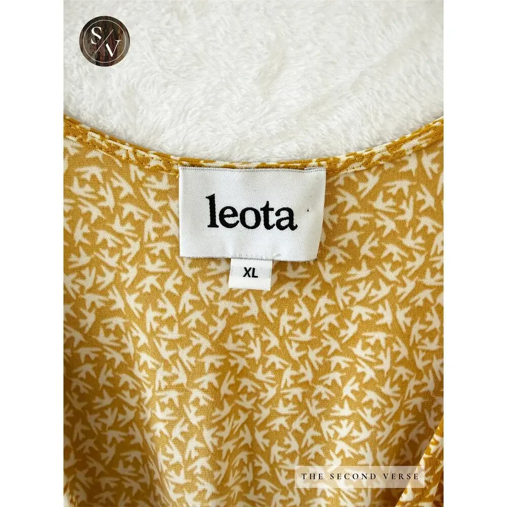 Leota Surplice Printed Yellow White Short Dress With Waist Tie Size XL - Picture 9 of 9